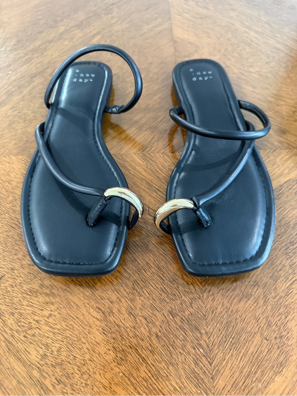 (NWOT) STUNNING Target A New Day "Stella" Toe Ring Sandals